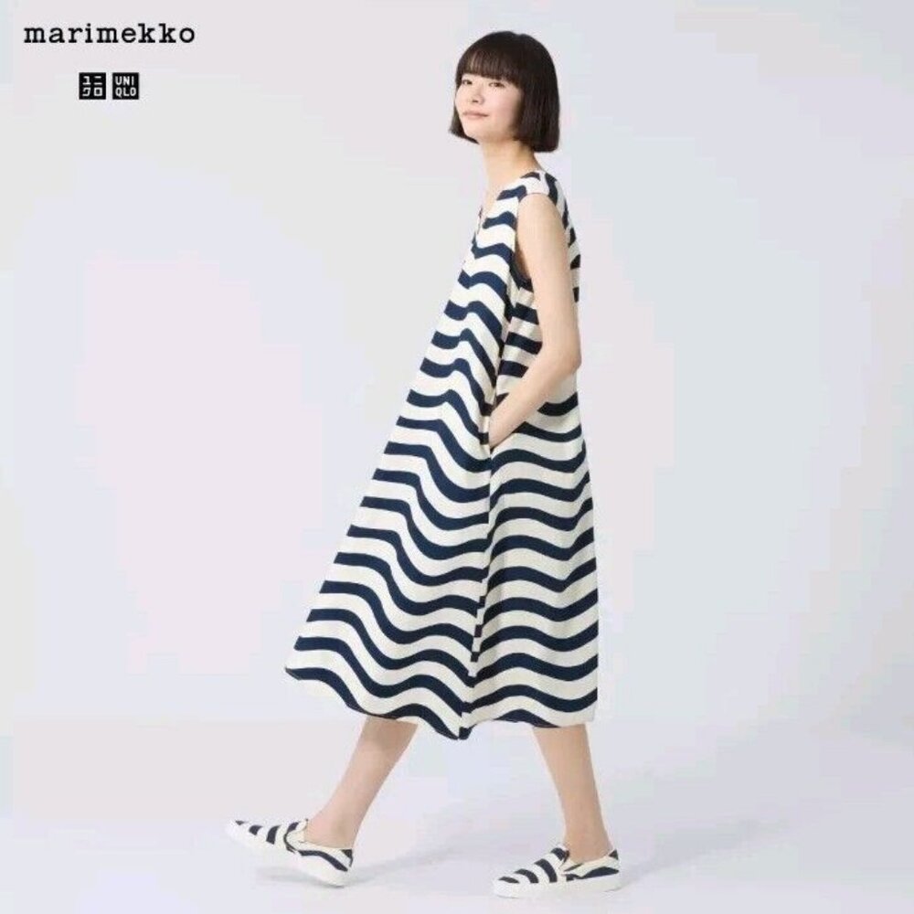 UNIQLO Marimekko Graphic V-Neck Flared Dress L